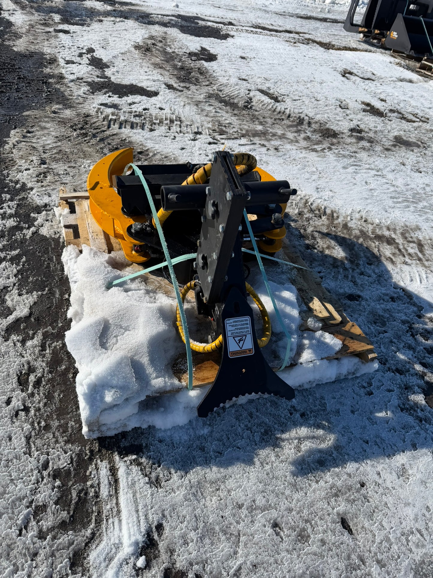 CERTIFIED USED1274 - MINI VERSA GRAP V2 W/SAW SCABBARD - TORO - $4,995 +FREIGHT