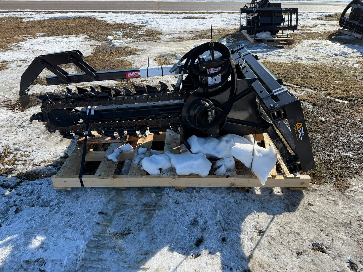 CERTIFIED USED1909 - 4' X 6" 50/50 BULLET TX-250 TRENCHER - WAS $9,995 + FREIGHT. NOW SAVE $800 & ONLY $199 FREIGHT