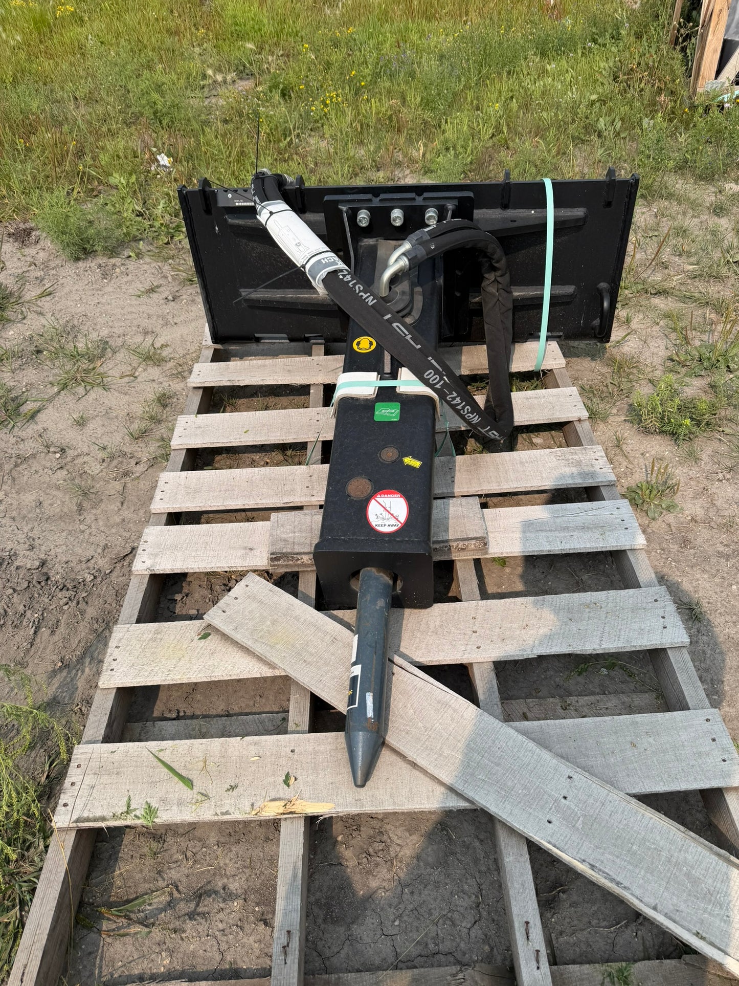 CERTIFIED USED1979 - 310X BREAKER - CALL FOR PRICE