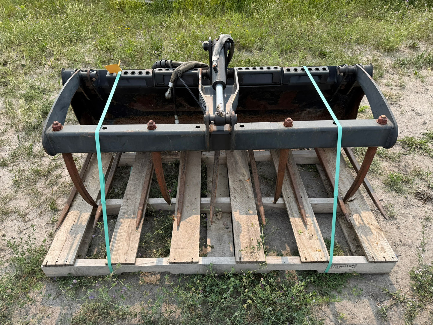 CERTIFIED USED1949 - BOBCAT FORK GRAPPLE - $1,395 +FREIGHT