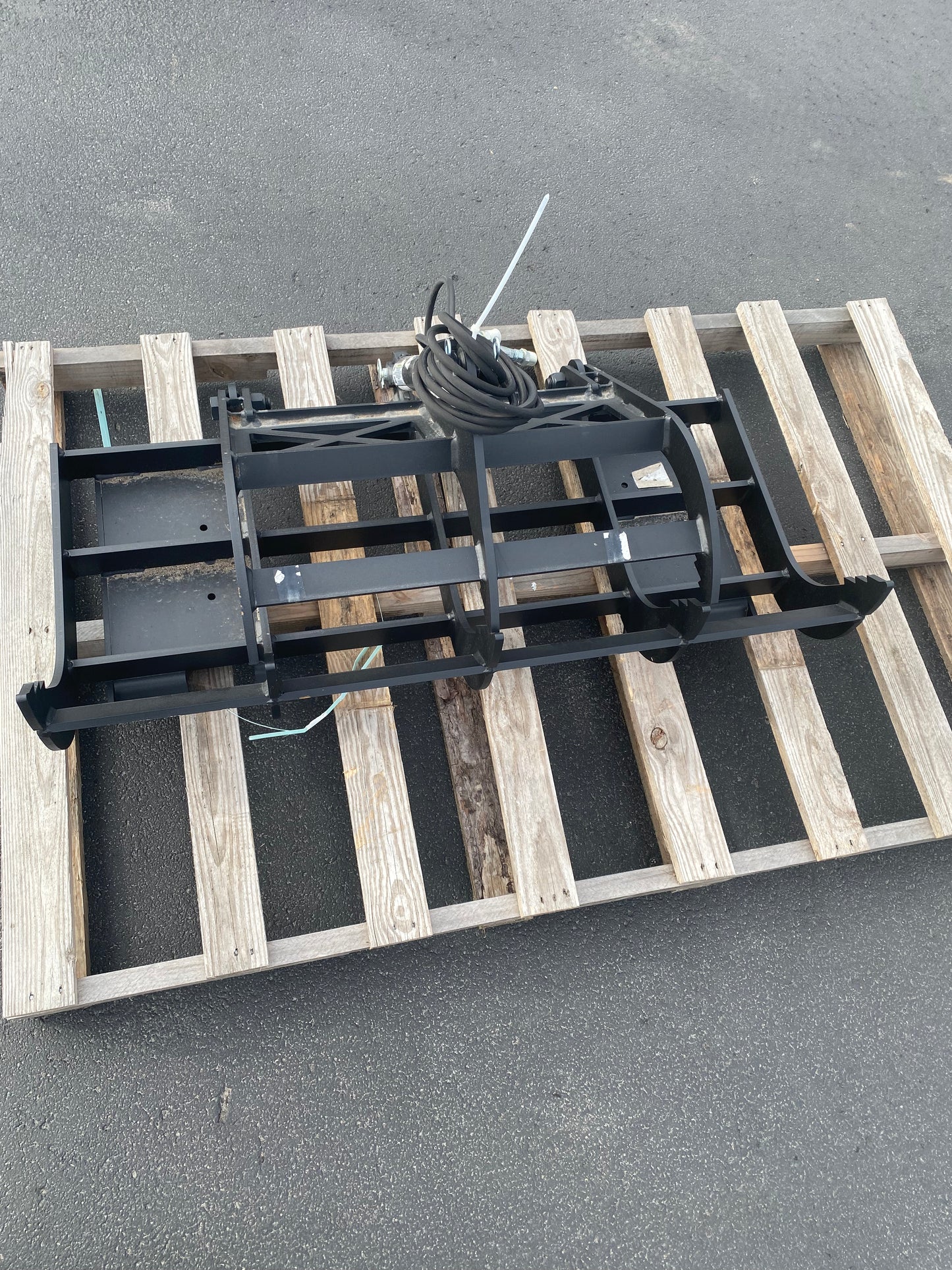 CERTIFIED USED1882 - 50" COMPACT TRACTOR GRAPPLE - $1,495 +FREIGHT