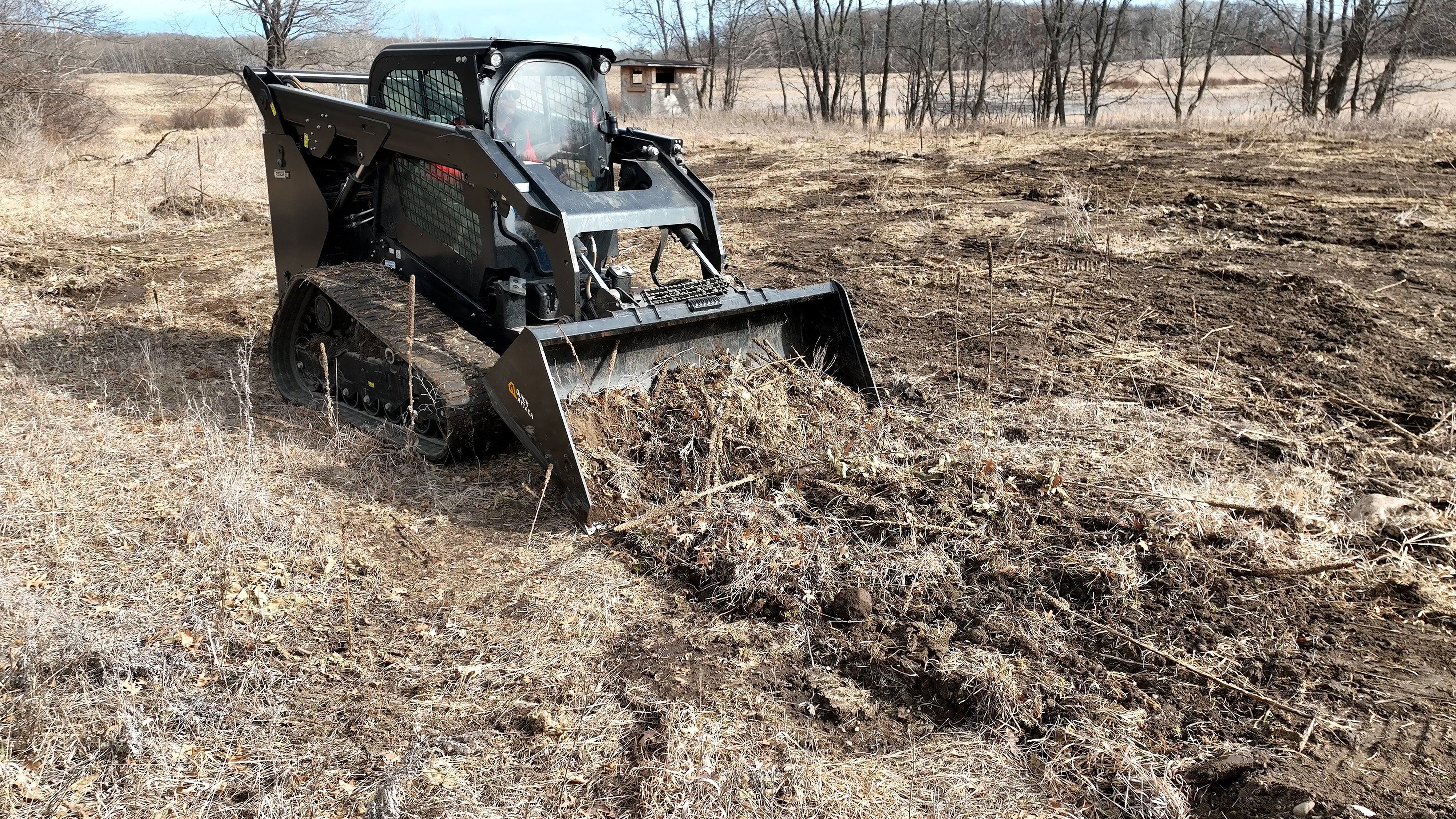 The Quick Move - HD Low Profile Material Skid Steer Bucket For