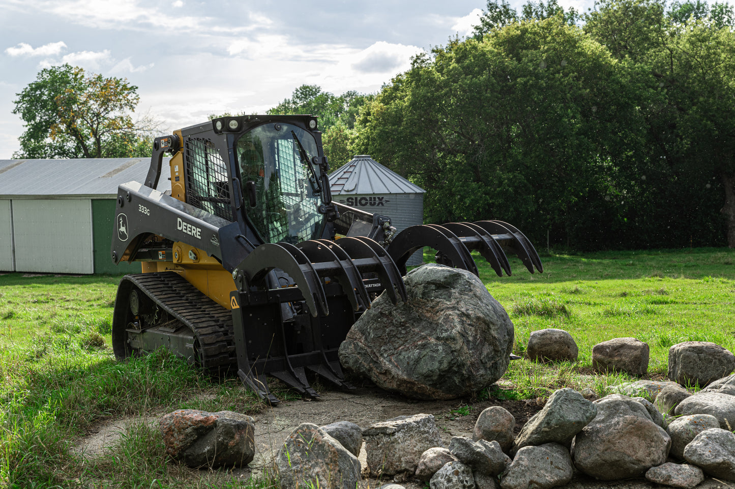 Eagle Talon - Log, Brush and Rock Grapple Rake