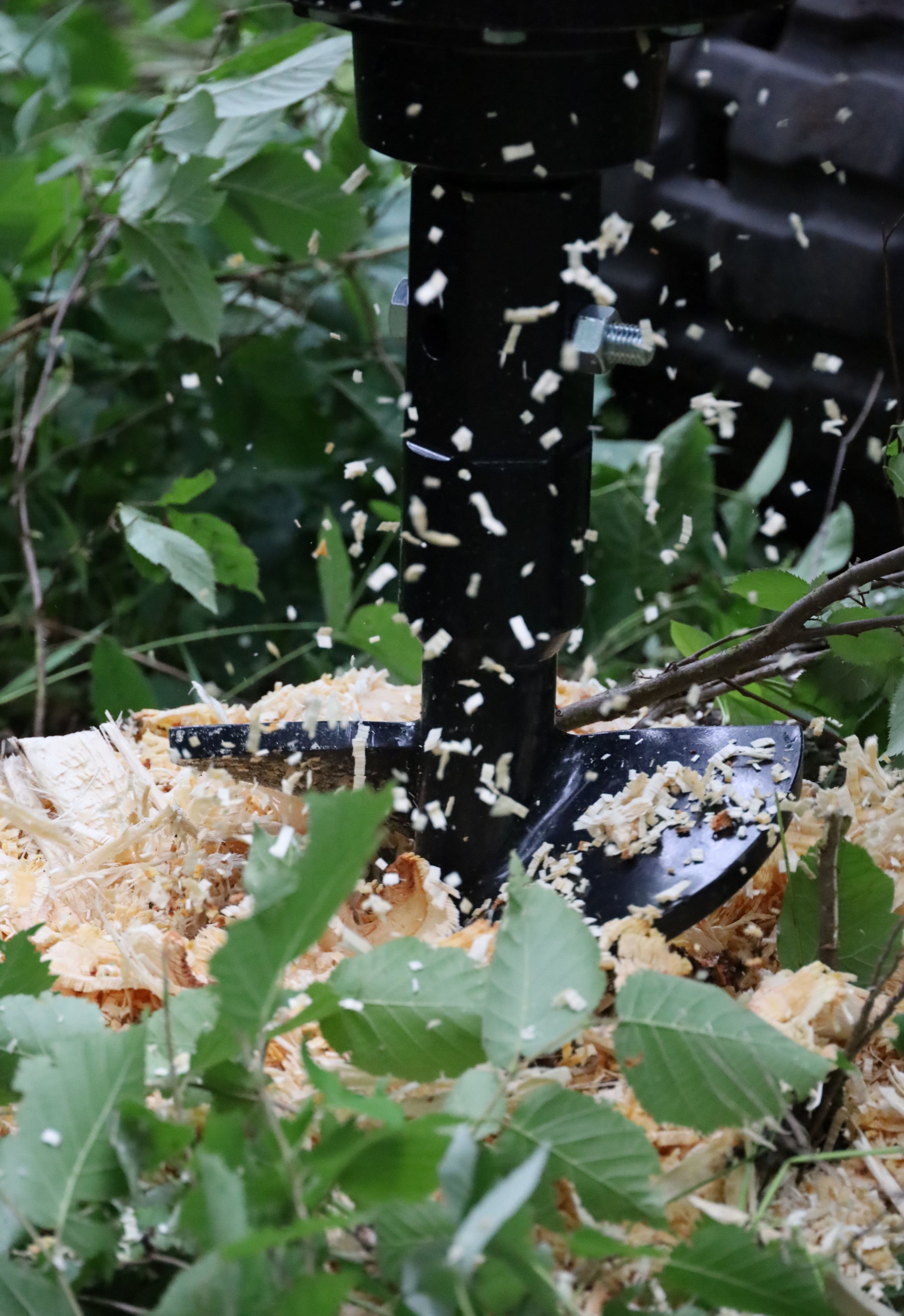   Having this flighting on the stump planer also helps in removing the shavings from the cutting edges keeping the blades in constant contact with the stump