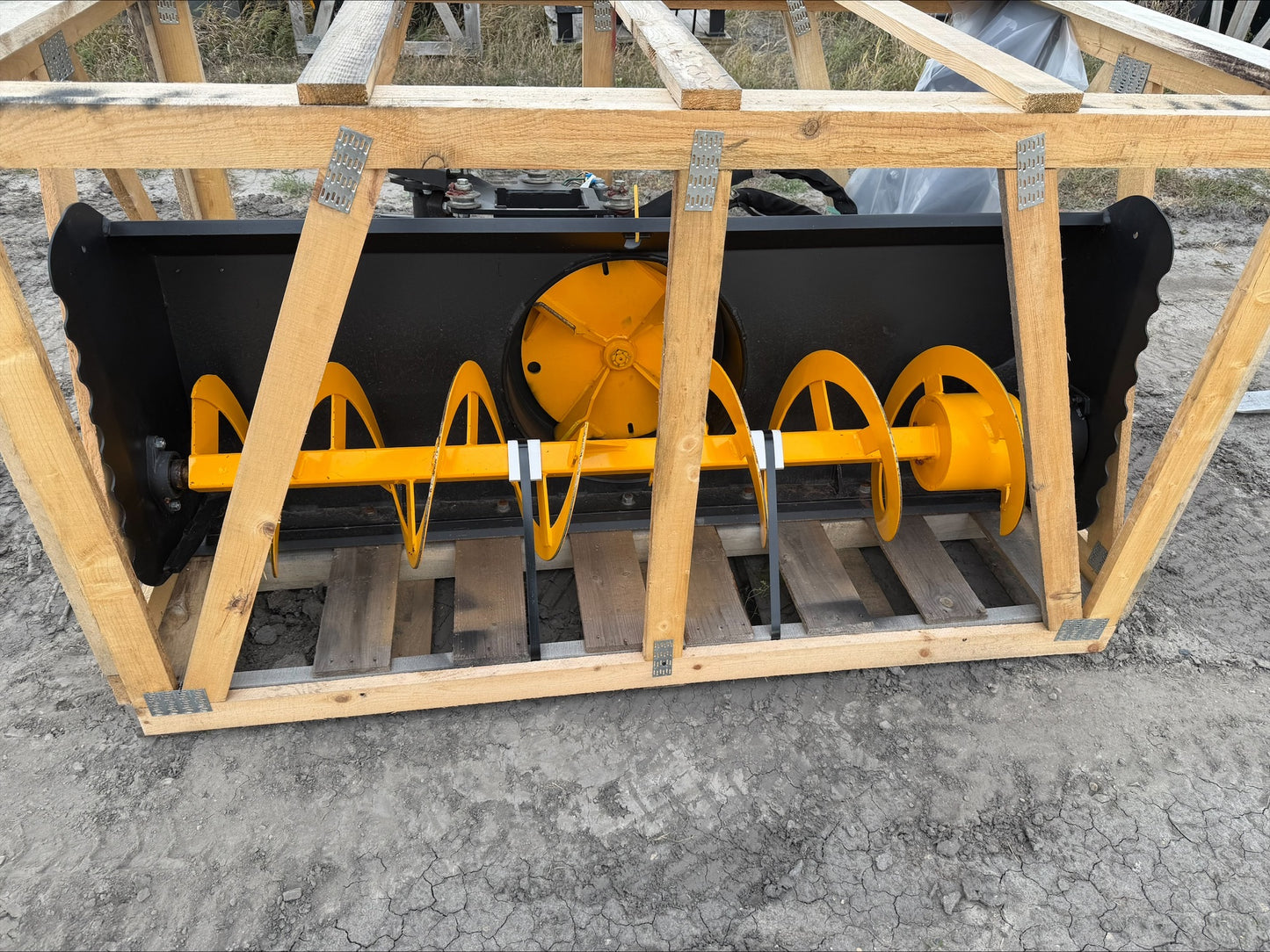 CERTIFIED USED1750 - 72" 2020 SNOWBLOWER 19-21GPM - $6,295 +FREIGHT