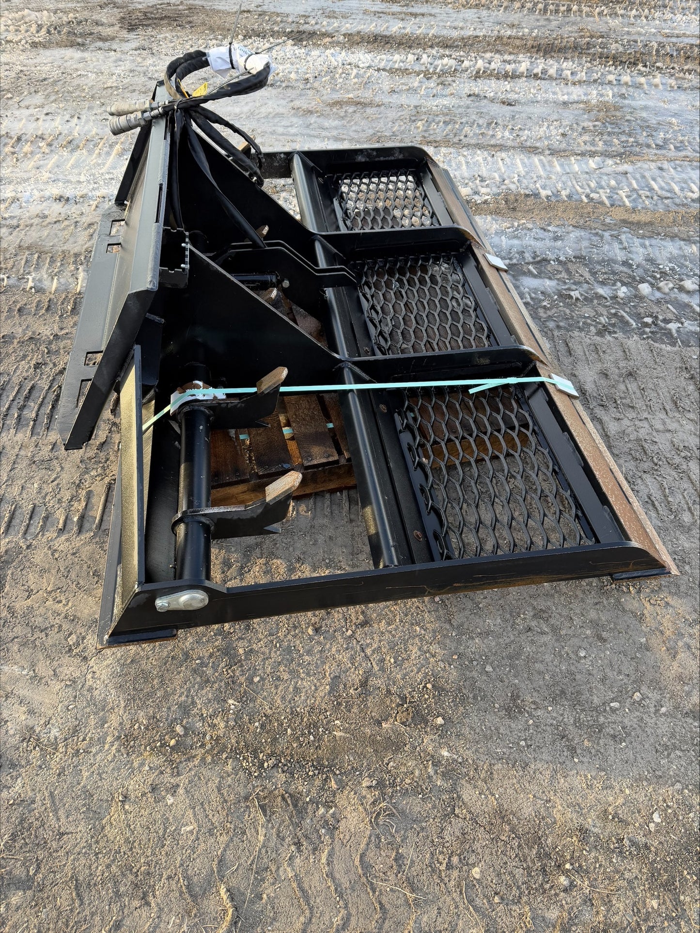 PHOTO UNIT USED1809 - 78" LAND LEVELER W/SCARIFIER AND SCREENS - $4,295 +FREIGHT