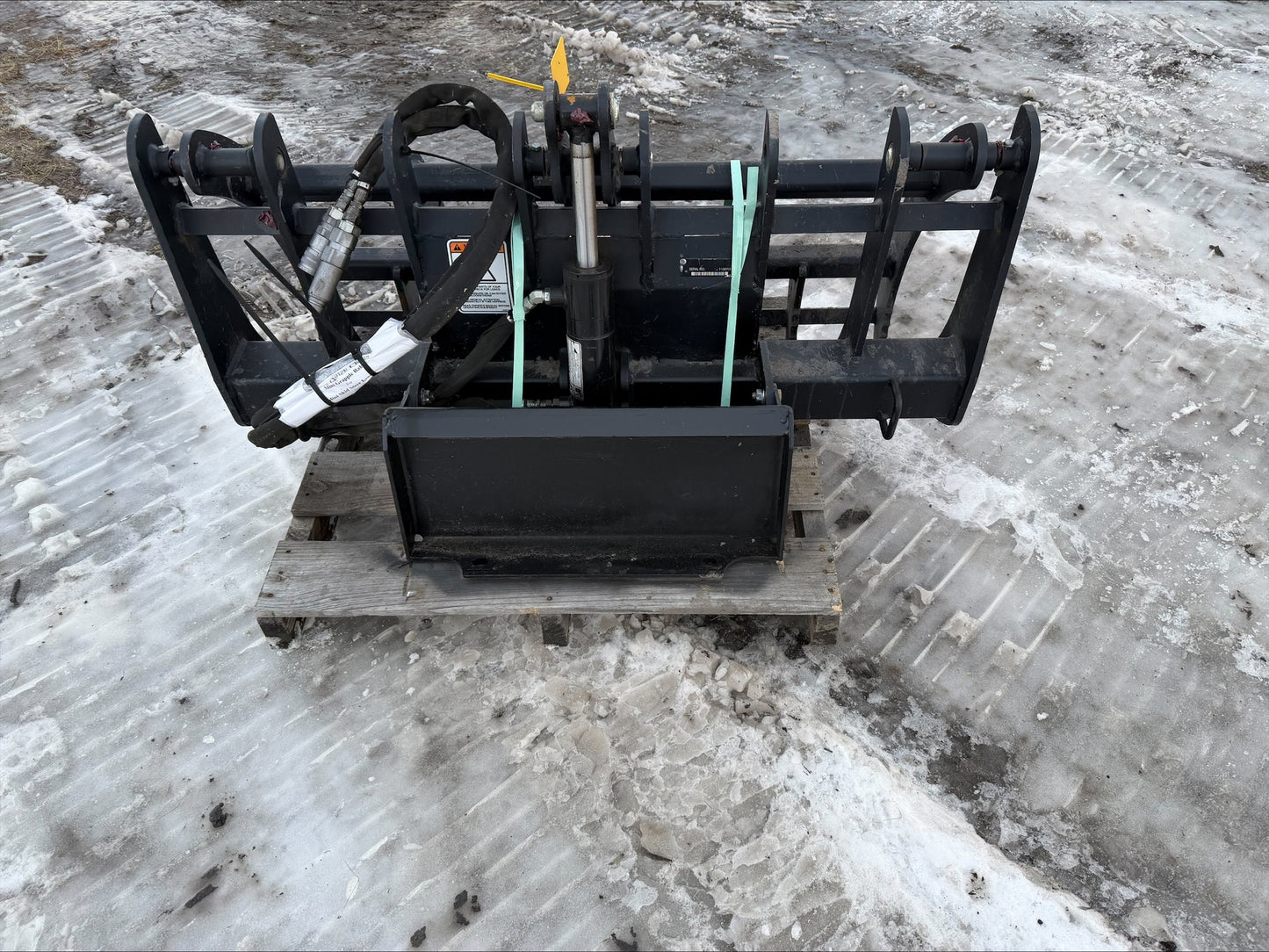 CERTIFIED USED1874 - 48" MINI QUICK CLAW - $1,995 +FREIGHT