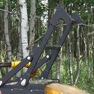 This Skid Steer Mulcher Features a 3-position adjustable push bar to achieve desired working angle